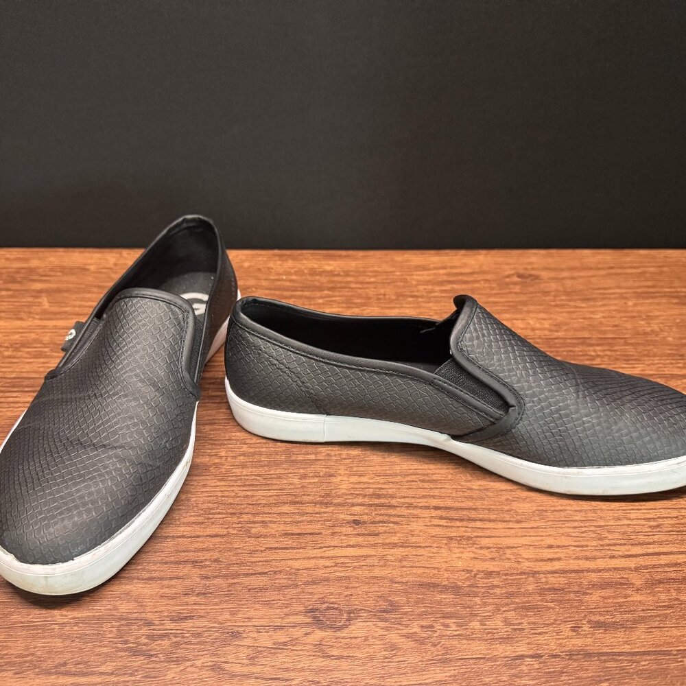 G by Guess Black Textured Slip-On Sneakers Women’s 7.5W